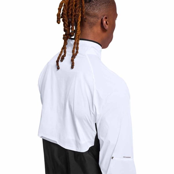 On Running Mens Weather Jacket - White/Black