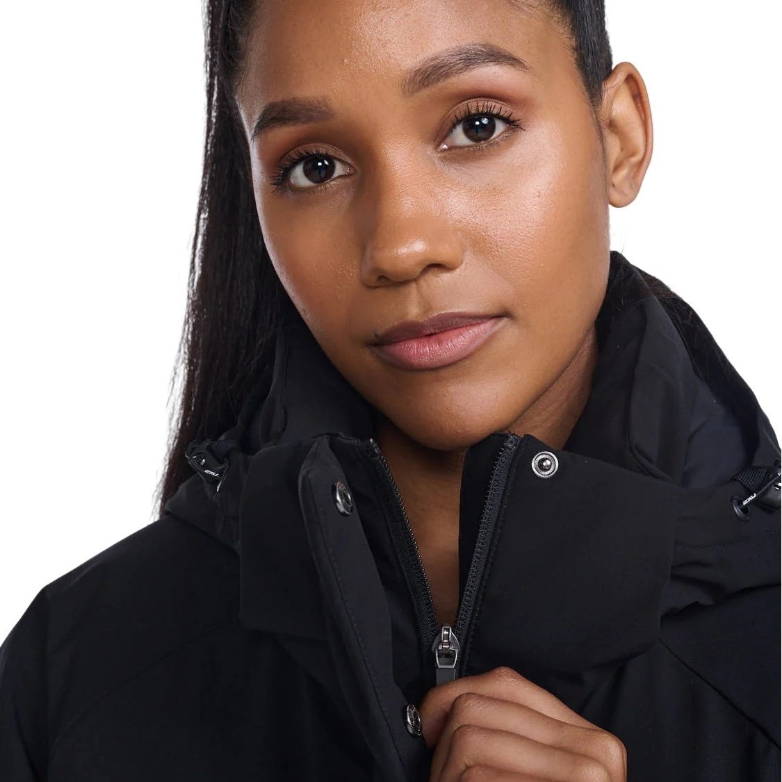 2XU Commute Womens Longline Insulation Jacket - Black/Black | Sportitude