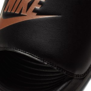 Nike Victori One - Womens Slides - Black/Metallic Red Bronze