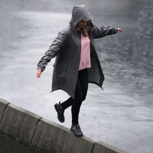 On Cloud Waterproof - Womens Running Shoes - Black/Lunar