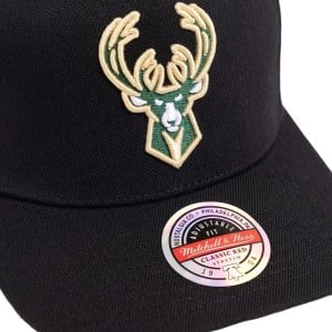 Mitchell & Ness Milwaukee Bucks Classic Snapback Basketball Cap - Green/Golden