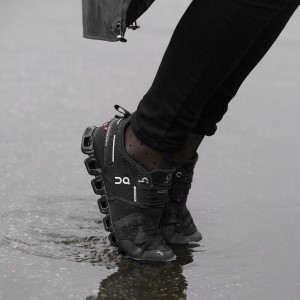 On Cloud Waterproof - Mens Running Shoes - Black/Lunar
