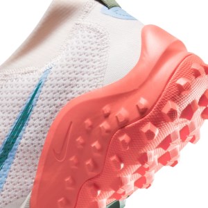 Nike Wildhorse 7 - Womens Trail Running Shoes - Light Soft Pink/Aluminum Magic Ember