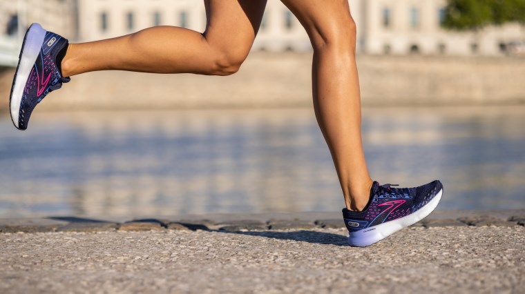 Why heel-toe drop can mean different things for different running shoes and  different foot strikes