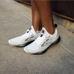 Brooks Levitate StealthFit 5 - Womens Running Shoes - White/Grey/Black