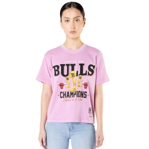 Mitchell & Ness Chicago Bulls Vintage Champs Trophy NBA Womens Basketball T-Shirt - Faded Pink