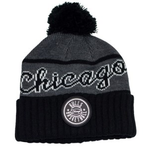 Mitchell & Ness Chicago Bulls Reflective Patch Knit Basketball Beanie - Black/Grey